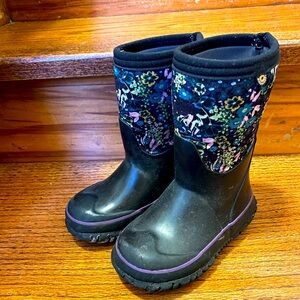 Girls BOGS winter boots size C9